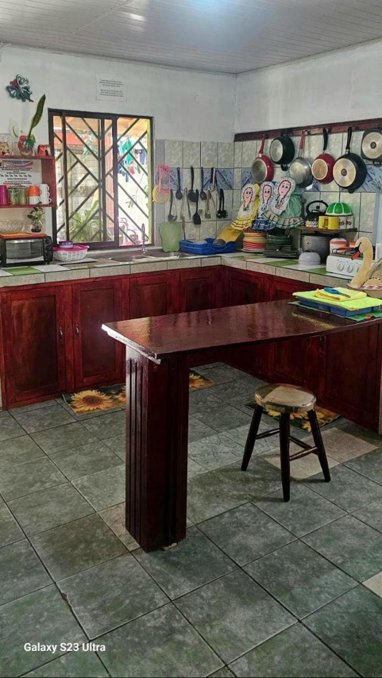 Tortuguero Casa De Playa Green Houseアパートメント エクステリア 写真
