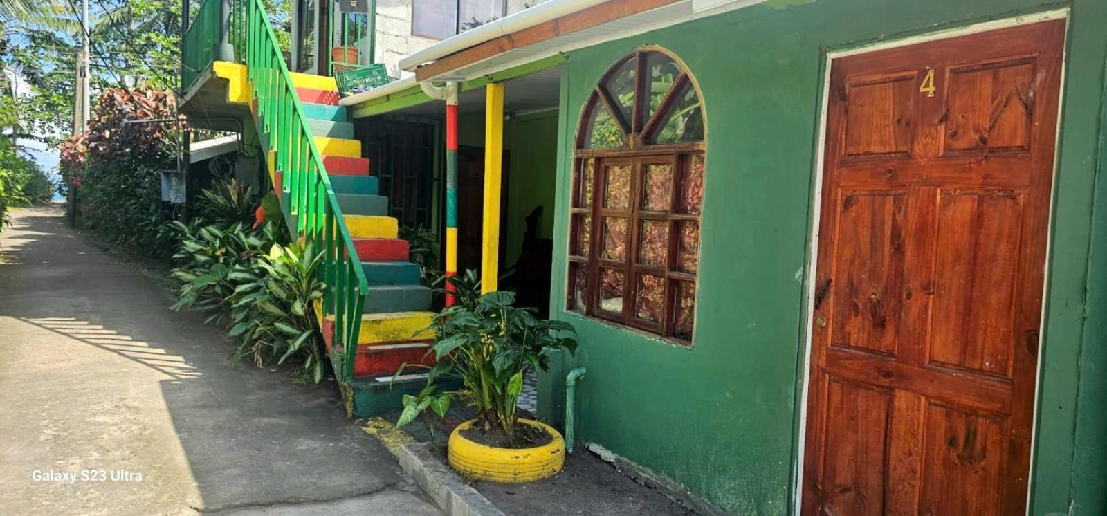 Tortuguero Casa De Playa Green Houseアパートメント エクステリア 写真